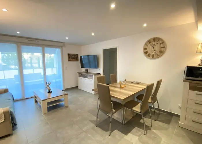 06Ba - New Apartment 300M From The Beach