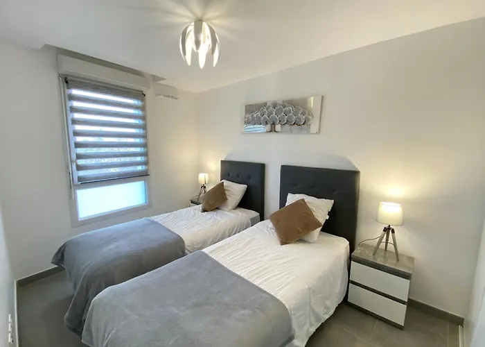 06Ba - New Apartment 300M From The Beach